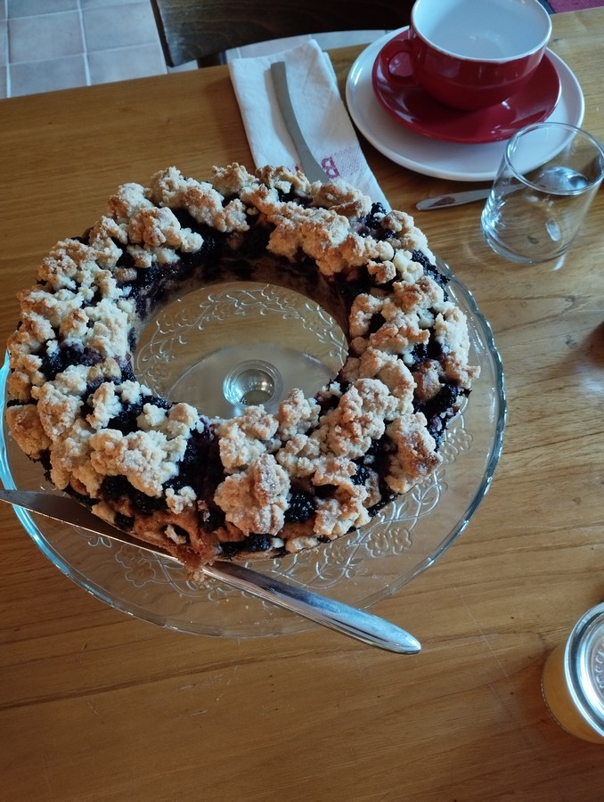 Petit-déjeuner BIO et local des chambres d'hôtes Les Ombelles.